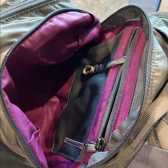 Gregory 16L Charcoal Maya Backpack - Picture 2 of 4